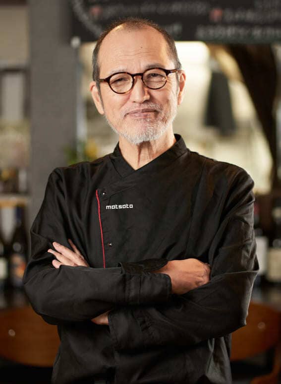 Emiliano Endrizzi con il Coltello Huusk